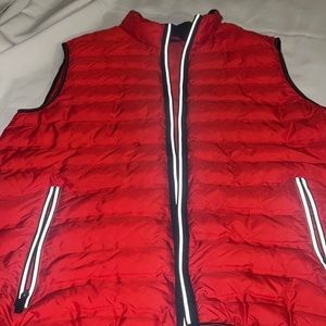 Kors x Tech collection: insulated, water repellent quilted. 100% Polyester